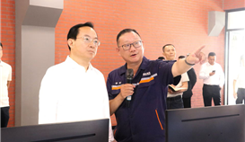 四川省總工會黨組成員、經(jīng)審委主任張開鋒一行到四川德勝調(diào)研指導(dǎo)安全生產(chǎn)工作